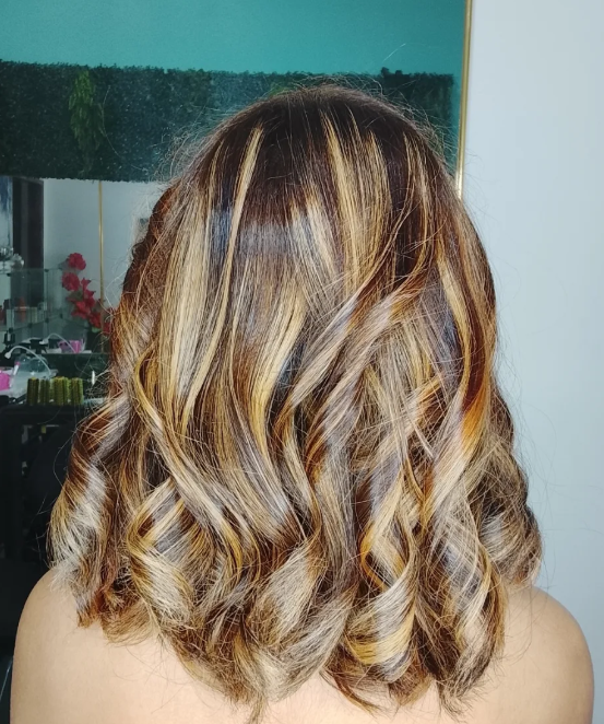 Depois — transformação de cabelo no Studio de Beleza Nilda Sousa
